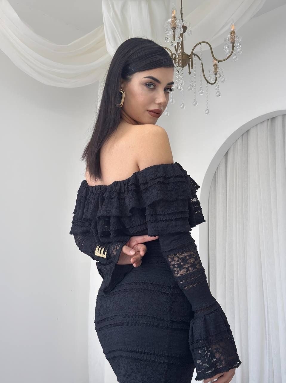 кружевное платье,нарядное платье,шикарное платье,платье миди,трикотажное платье