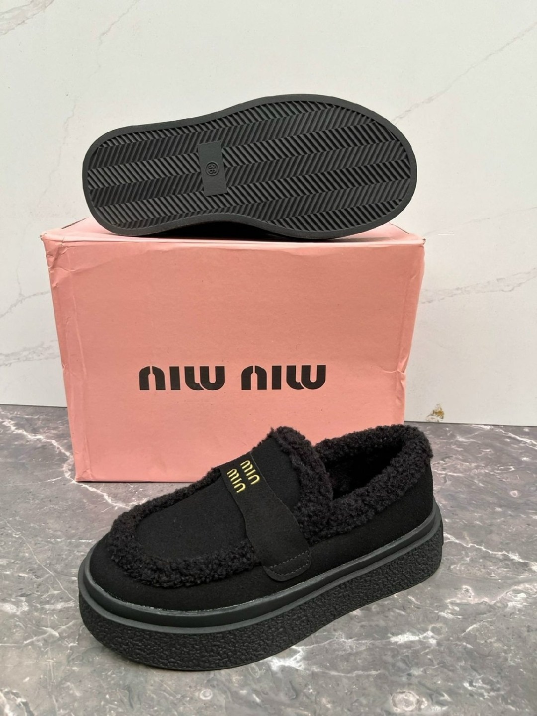 , женская,ботинки с мехом,модная ,зимняя женская