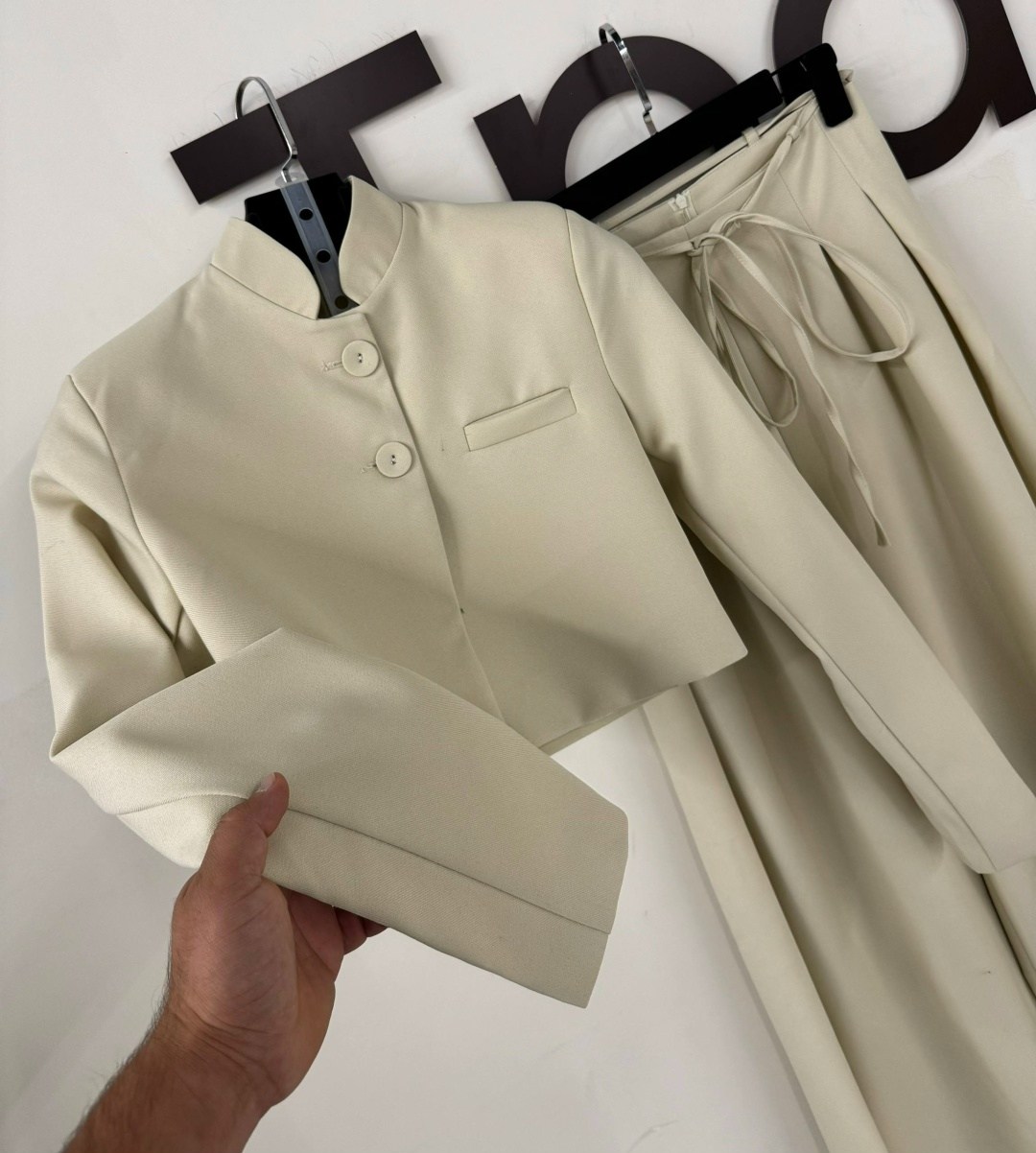 костюмы брючные,костюмы женские,стильные костюмы,брючные костюмы женские,белый брючный костюм