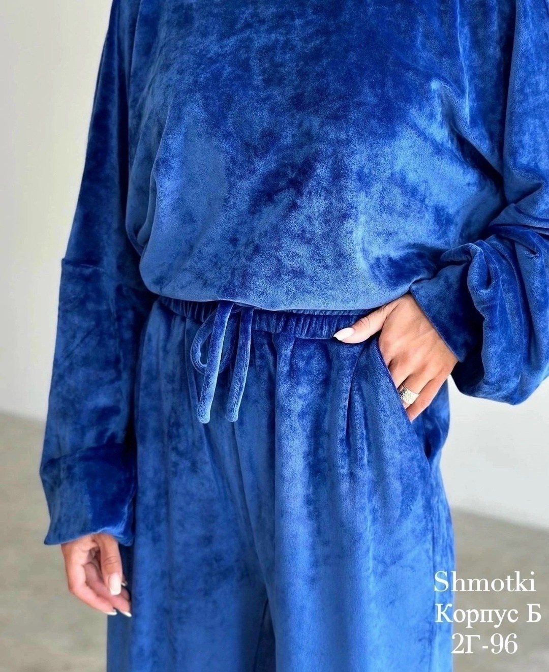 велюровый спортивный костюм двойка,велюровый брючный костюм женский,велюровые костюмы,костюм женский велюровый,костюм свободного кроя