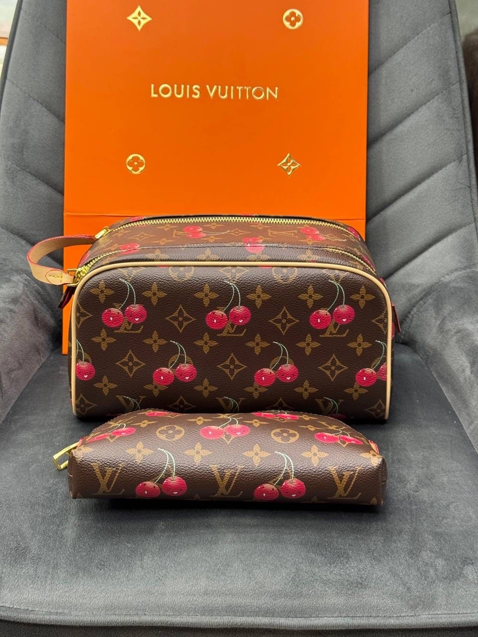косметичка louis vuitton,модная сумка,сумки люкс,косметичка луи витон,сумки для женщин