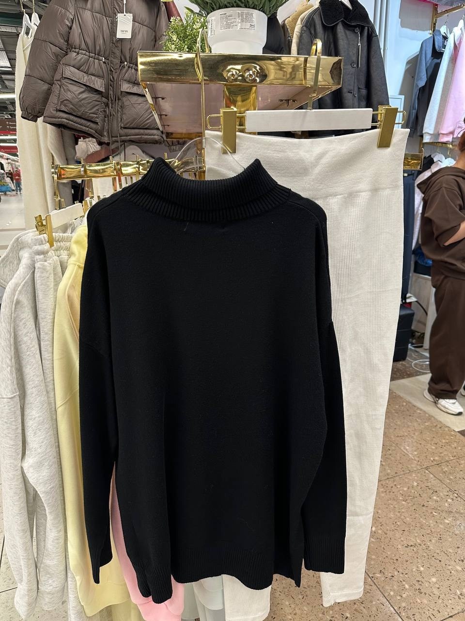 удлиненный свитер оверсайз,кофта оверсайз,стильные костюмы,свитер оверсайз длинный,свитер оверсайз теплый женский