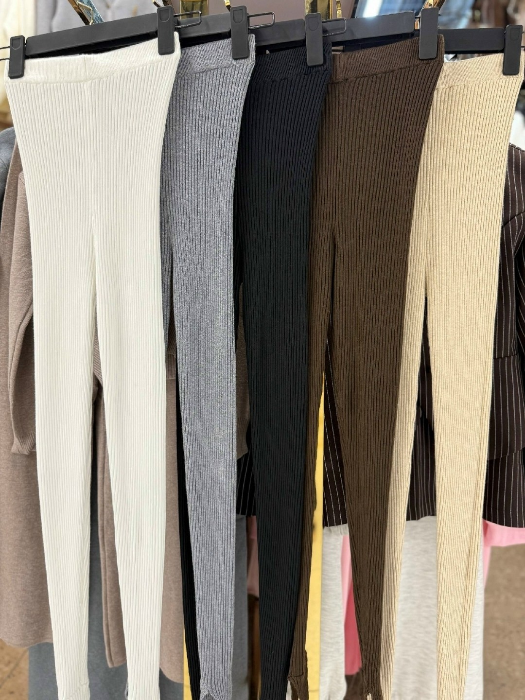 легинсы женские,легинсы трикотажные,вязаные леггинсы,трикотажные леггинсы,леггинсы в рубчик