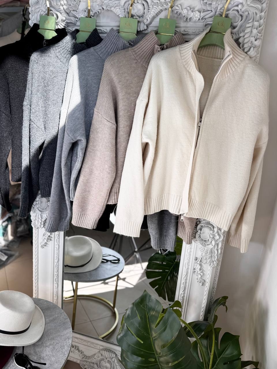 модная кофта,трикотажные костюмы,трикотажные костюмы с юбкой,теплый костюм с юбкой,модные кофты 2025