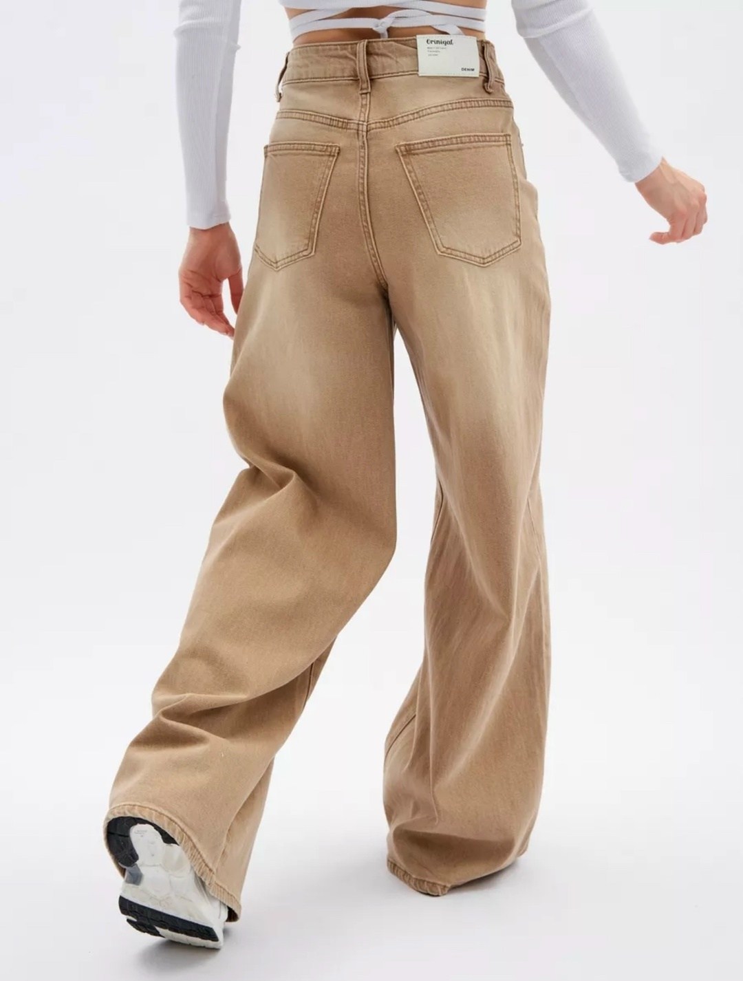 женские джинсы и брюки,брюки джинсы,женские джинсы,бежевые джинсы,модные брюки