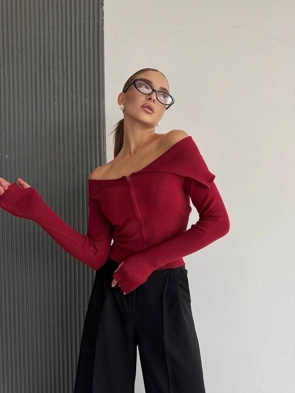 кофта с открытыми плечами,свитер с открытыми плечами,джемпер с открытыми плечами,джемпера женские,свитер укороченная