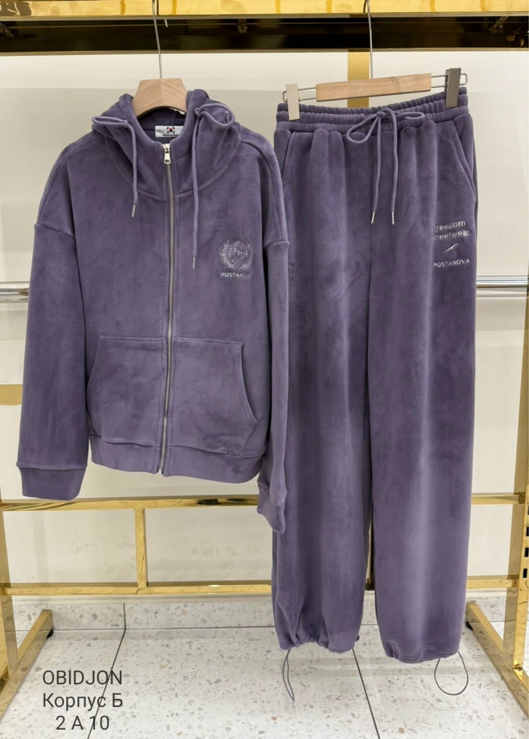 cпортивный костюм велюровый,джуси кутюр велюровый костюм,костюм велюровый,спортивные костюм,костюмы спортивные женский