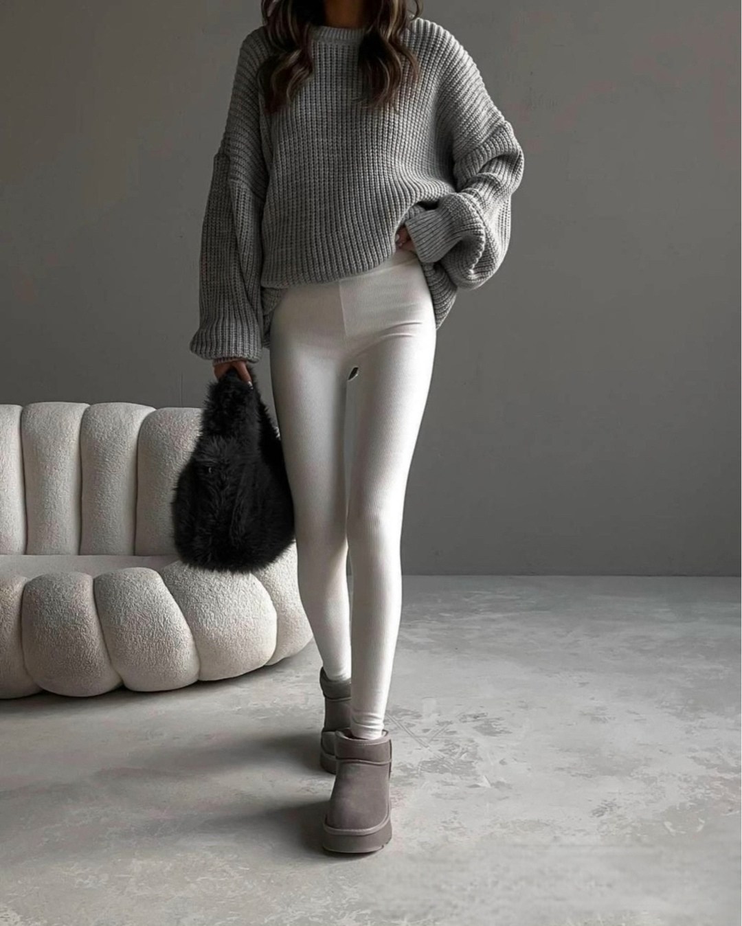 свитер оверсайз вязаный,вязаный джемпер оверсайз,модные свитера,свитер материал,уютный свитер