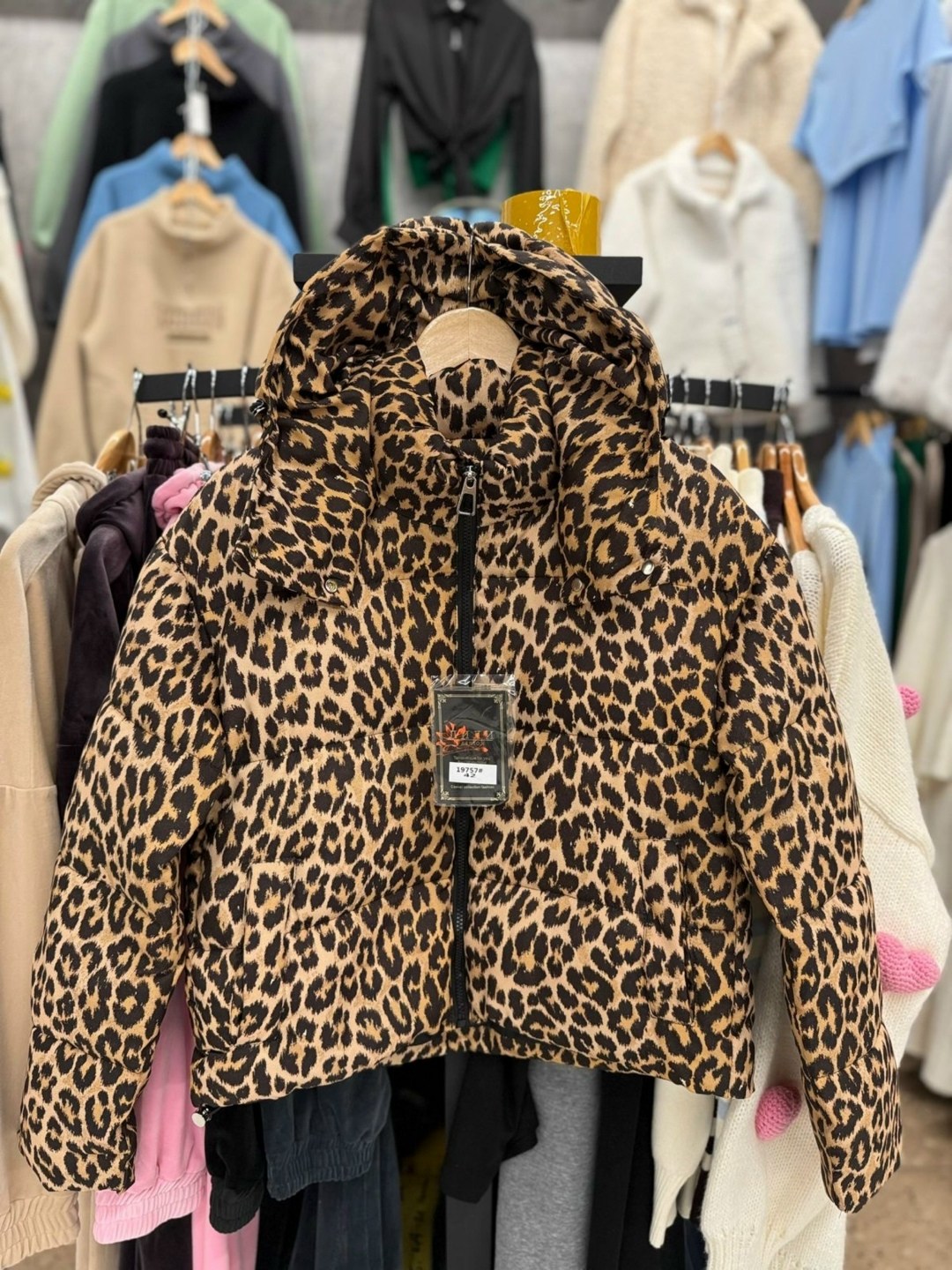 gulliver леопардовая куртка,леопардовая куртка монклер,леопардовая куртка,зимняя куртка gulliver леопардовая,куртка детская