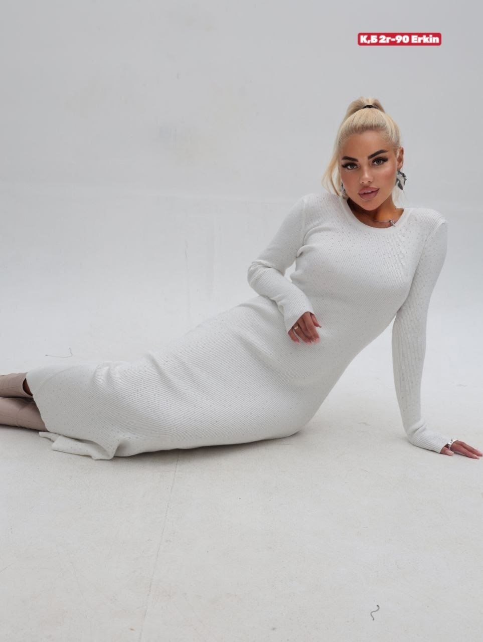 белое трикотажное платье,платье лапша,женское трикотажное платье,платье женское трикотажное миди,трикотажное платье