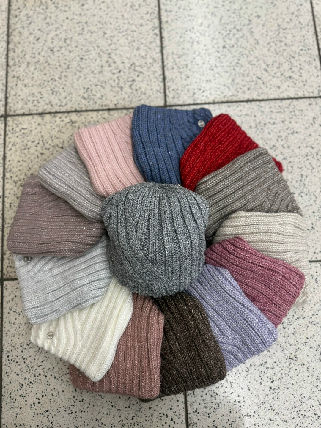 вязаная шапка,комплект шапки,женская вязаная шапка,шапка женская,шапки оптом