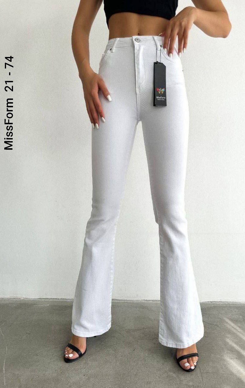 джинсы клеш белые,белые джинсы клеш от колена,джинсы прямые трубы широкие клеш,женские джинсы,женские джинсы клеш