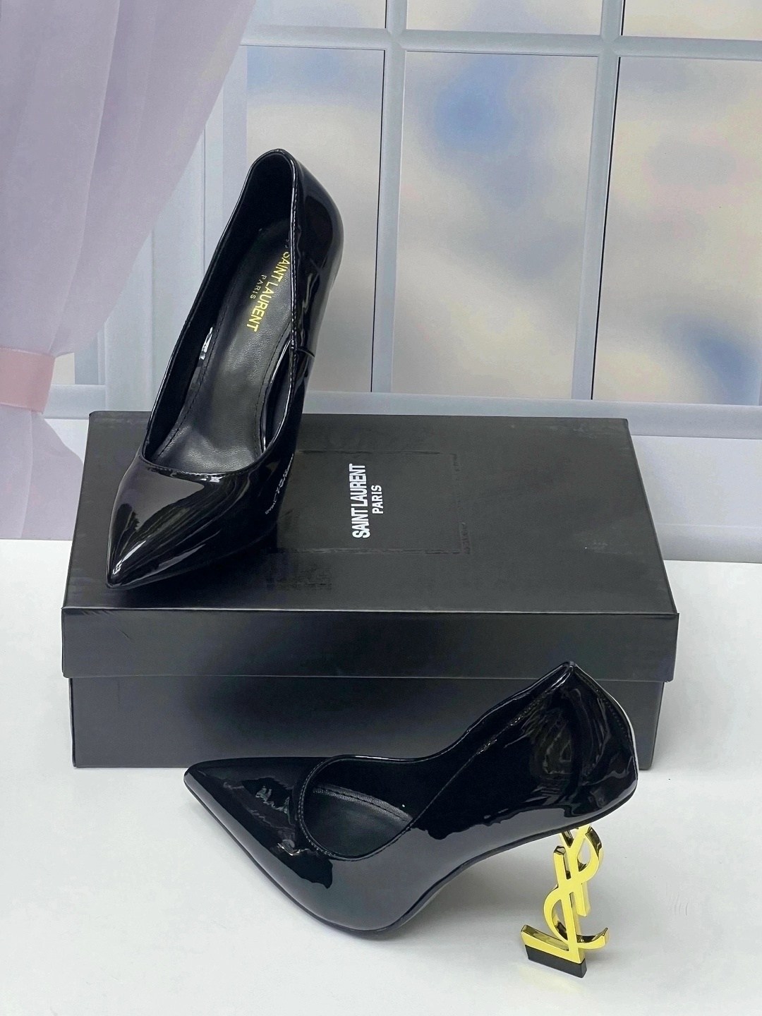 туфли ив сен лоран,туфли ив сен лоран с каблуком логотипом,,туфли saint laurent,туфли yves saint laurent