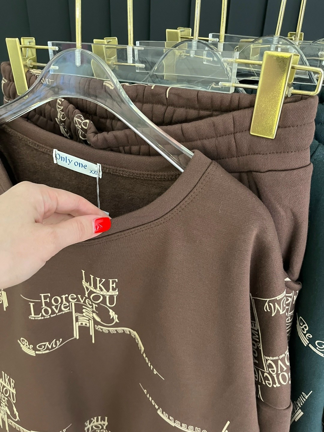 стильные костюмы,стильный свитшот,свитшот и брюки,стильные женские костюмы