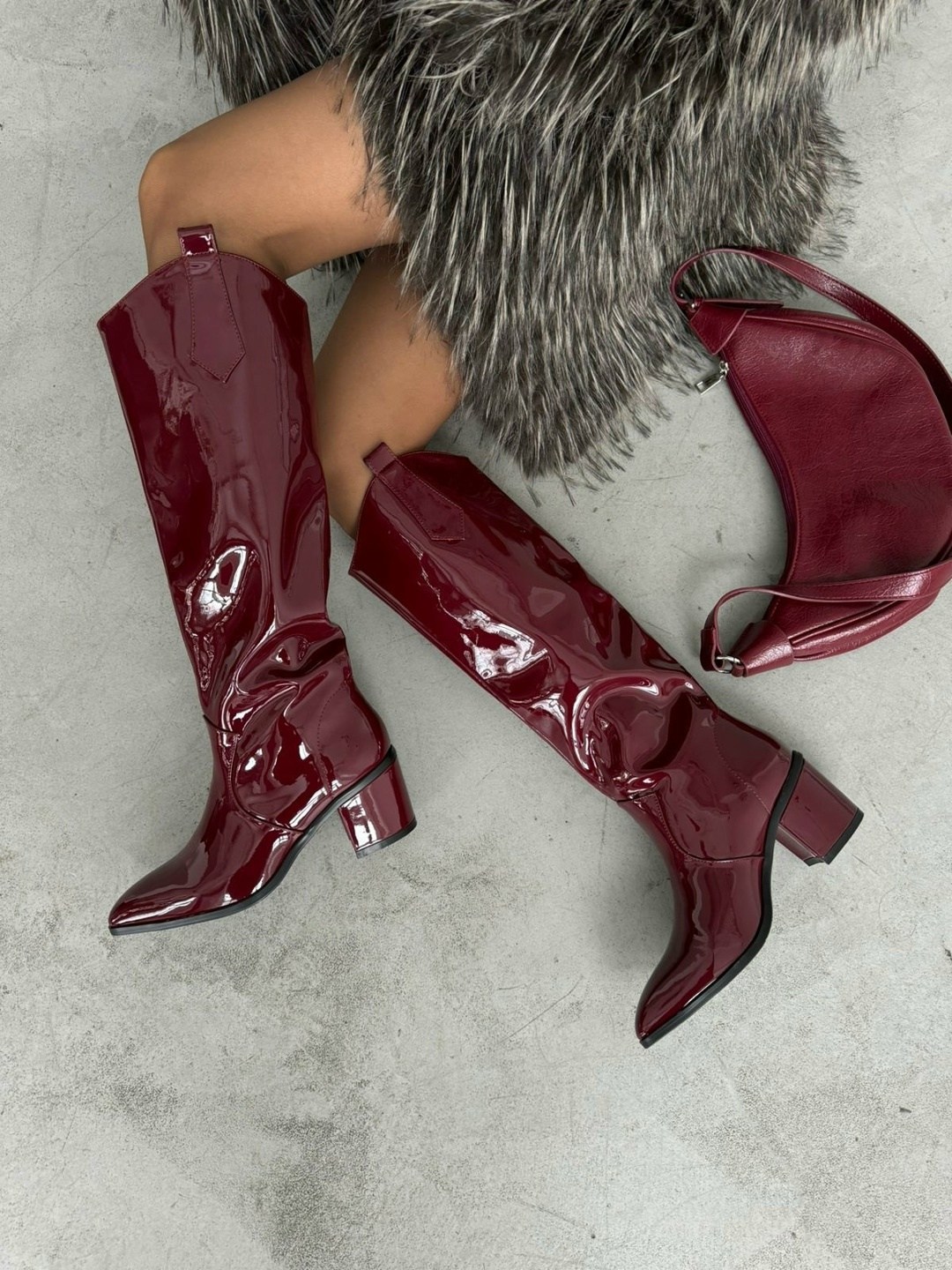 лакированные сапоги,сапоги высокие,сапоги из лакированной кожи,лаковые сапоги,лаковые сапоги на каблуке