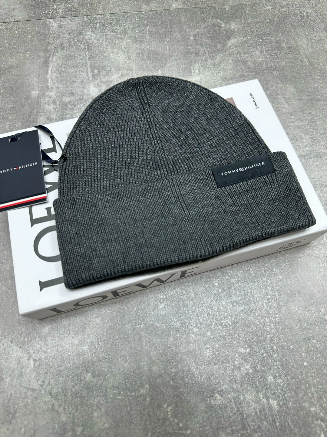 шапка tommy hilfiger,мужские шапки tommy hilfiger,шапка томми хилфигер мужская,серая мужская шапка tommy hilfiger,шапка tommy hilfiger шапка