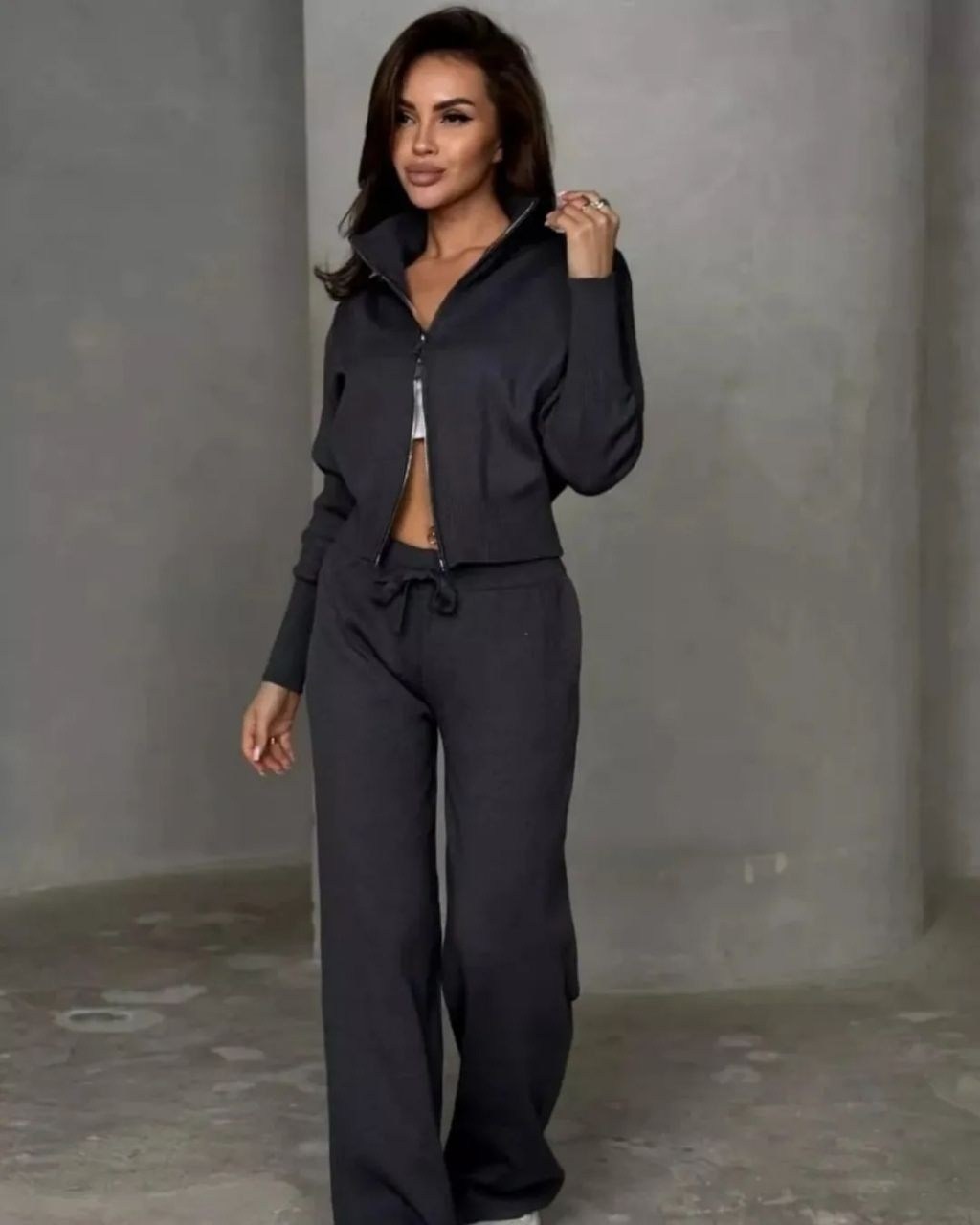 трикотажные костюмы,костюмы вельветовые,спортивные костюм,женские костюмы,костюм со штанами