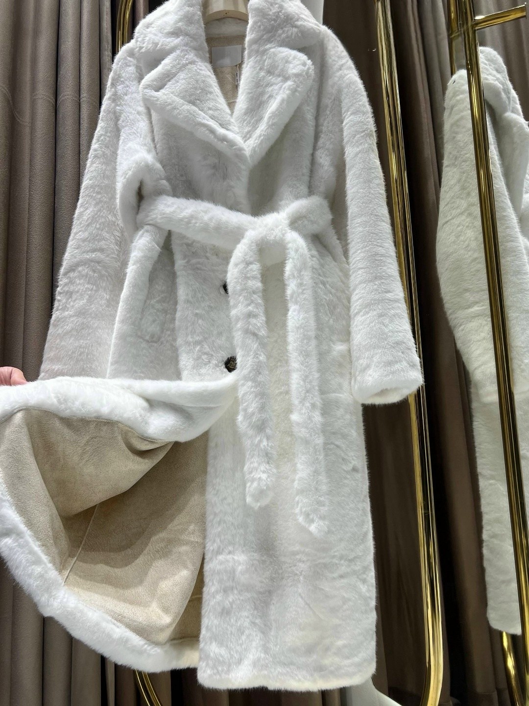 белая шуба,искусственная шуба,шуба из эко меха,шуба из искусственного меха,шуба из экомеха