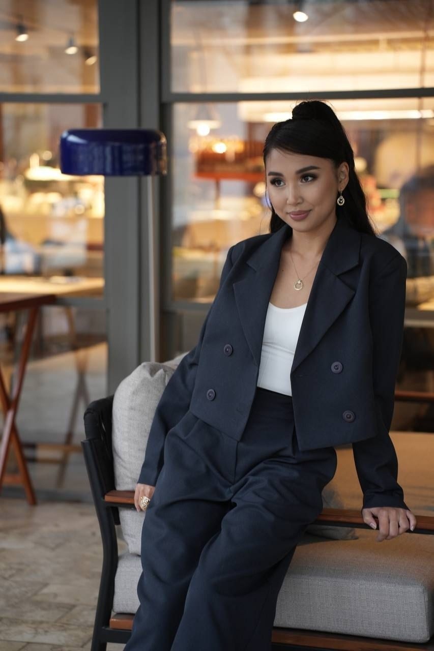 костюмы брючные,костюмы женские брючные,костюм брючный деловой классический,жакет двубортный,костюмы классические