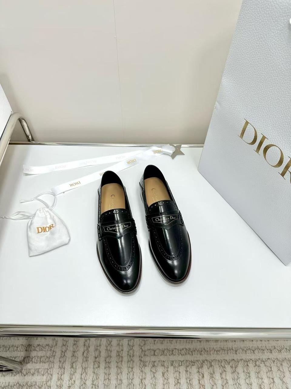,женские кожаные лоферы,лоферы диор женские,лоферы dior,кожаные лоферы