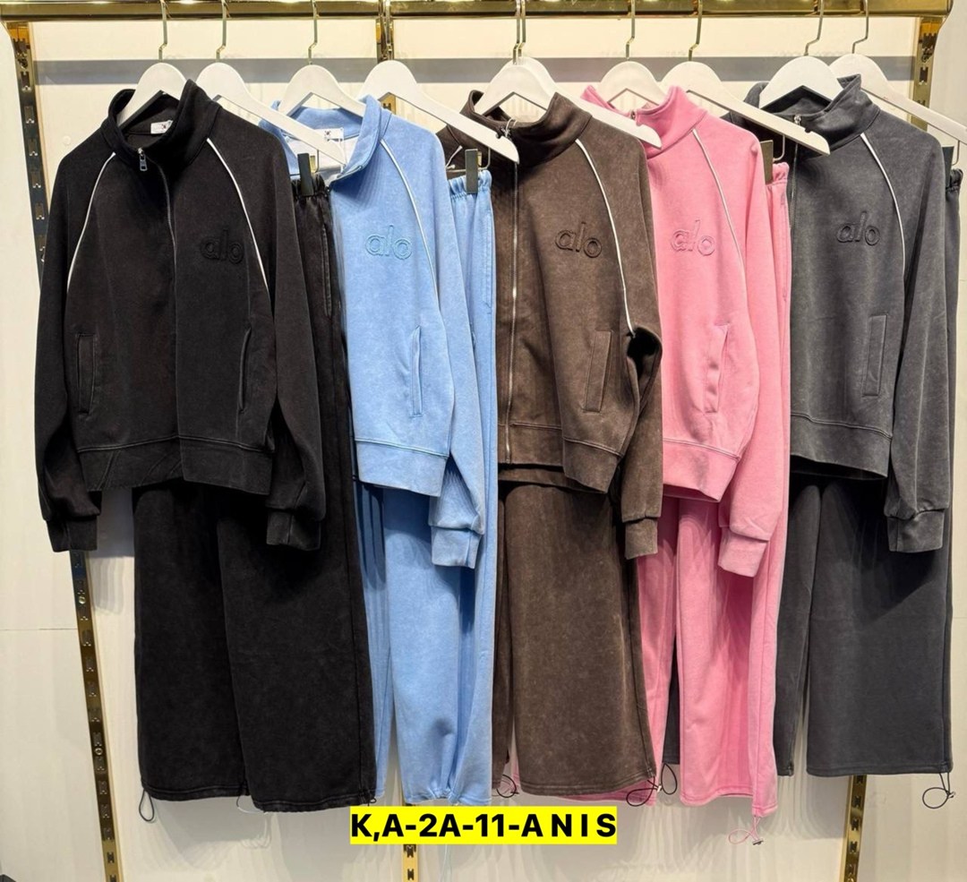 костюмы спортивные женские,,спортивные костюм,женские костюмы,велюровые костюмы