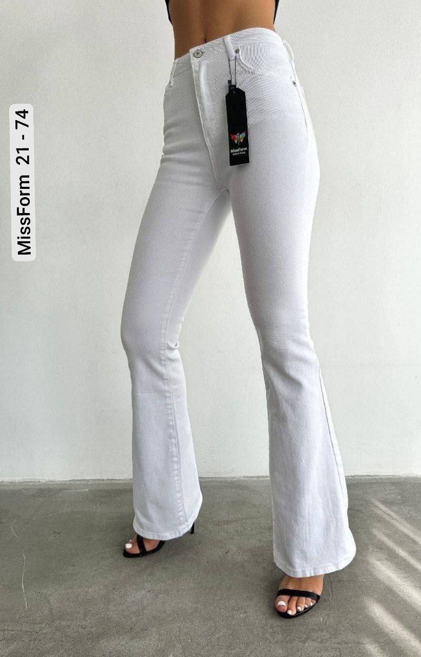 джинсы клеш белые,белые джинсы клеш от колена,джинсы прямые трубы широкие клеш,женские джинсы,женские джинсы клеш