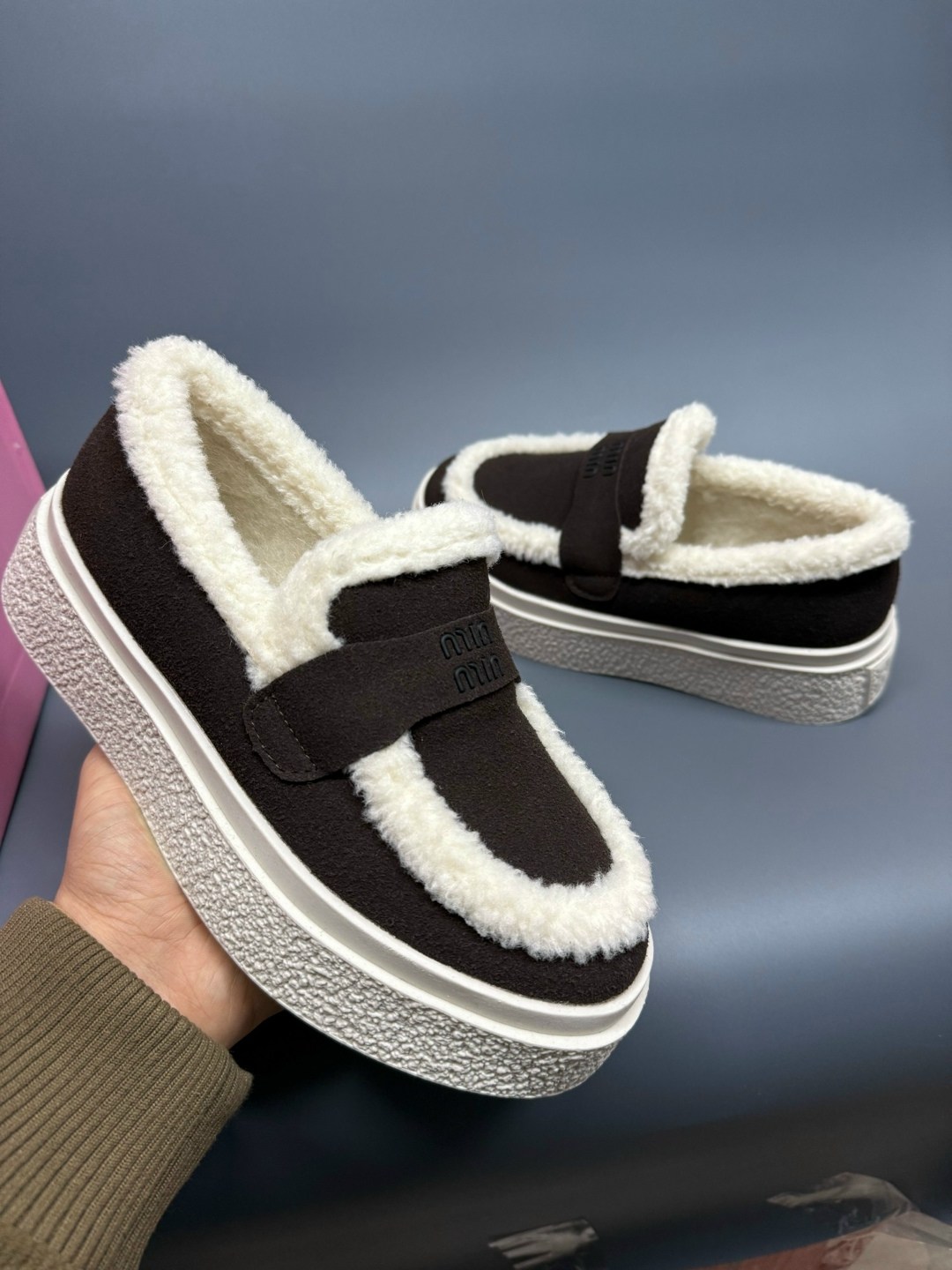 ,лоферы с мехам,женская ,меховые лоферы,зимняя женская