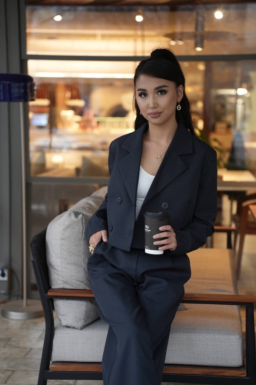 костюмы брючные,костюмы женские брючные,костюм брючный деловой классический,жакет двубортный,костюмы классические