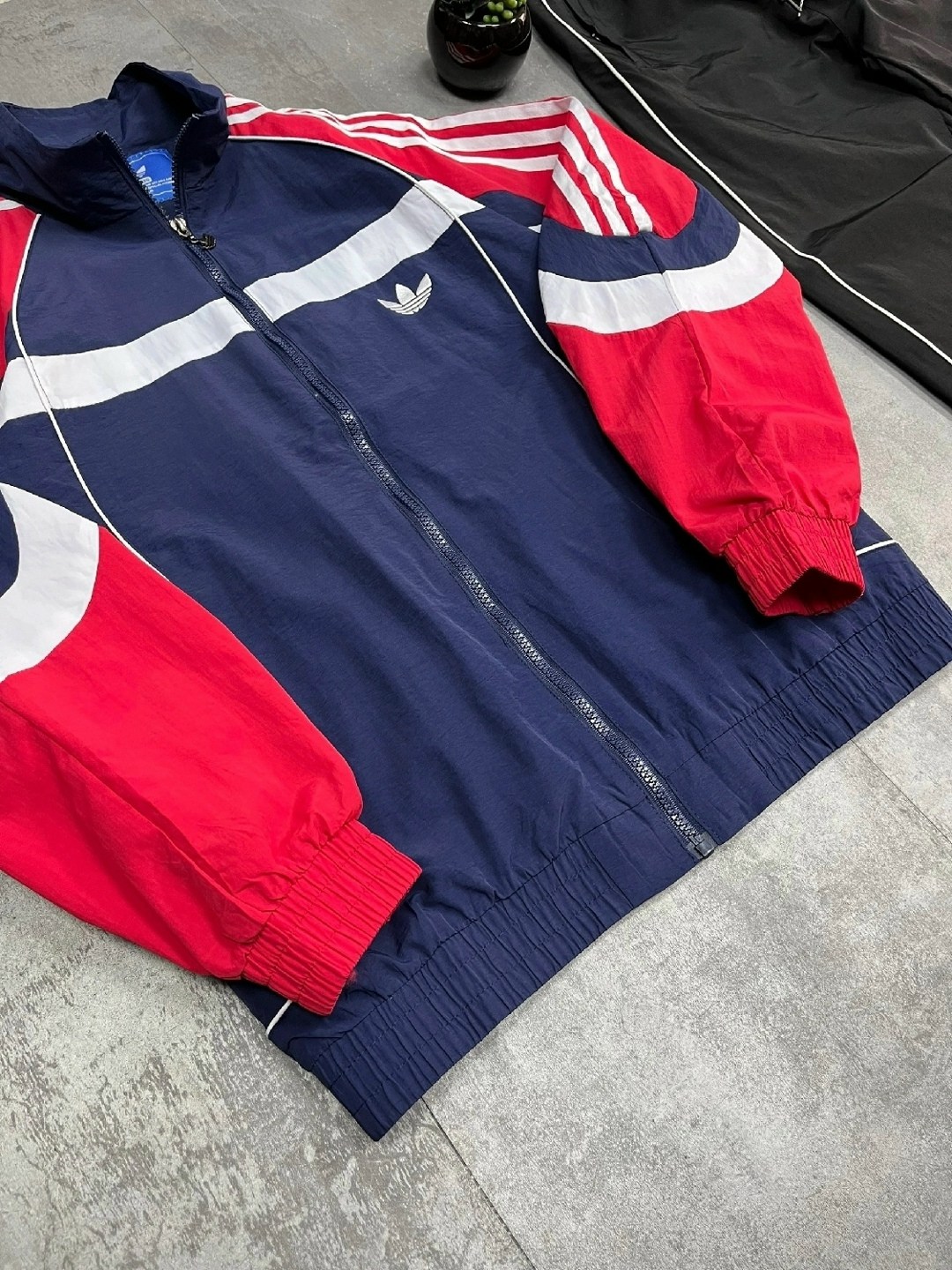 спортивный костюм adidas originals,adidas 80-х костюм adidas equipment,ретро джекет адидас,спортивный костюм адидас 90,винтажные куртки адидас