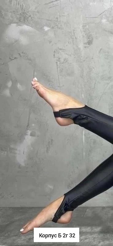 женские леггинсы из экокожи,леггинсы кожаные,женские леггинсы,кожаные легинсы,кожаные штаны