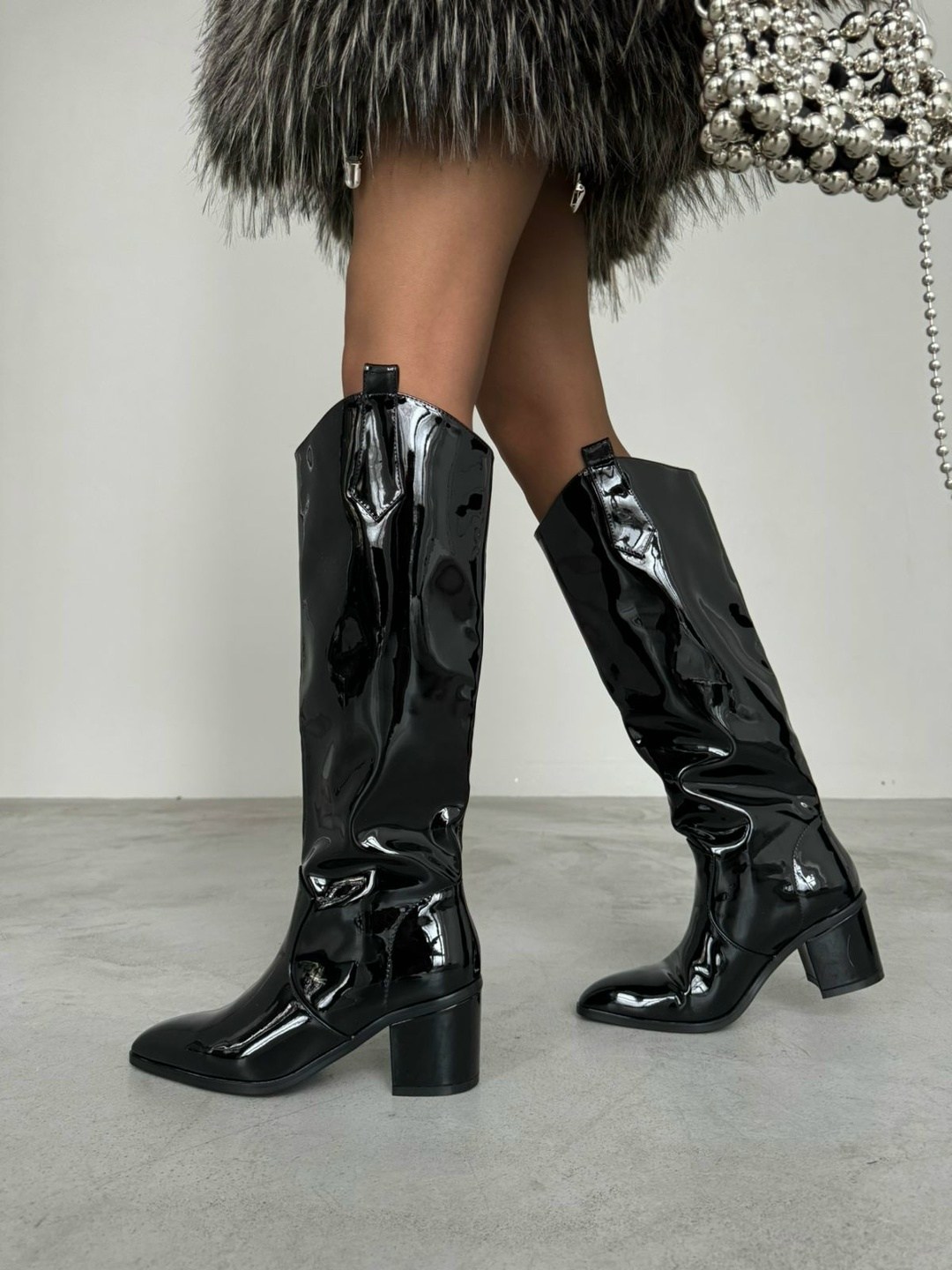 лакированные сапоги,сапоги высокие,сапоги из лакированной кожи,лаковые сапоги,лаковые сапоги на каблуке