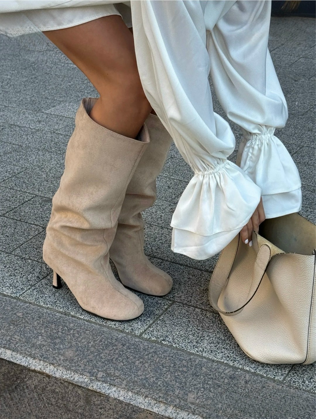 бежевые сапоги,замшевые сапоги,женские сапоги,высокие сапоги,модные сапоги