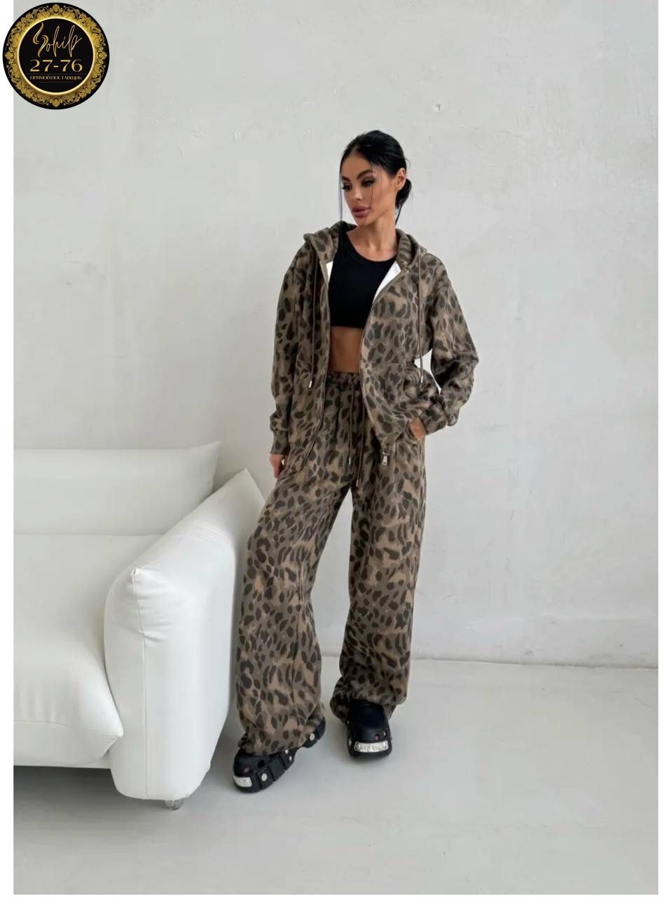 леопардовые костюмы,костюм леопардовый женский,костюм с принтом,костюм на флисе,костюм женский леопард