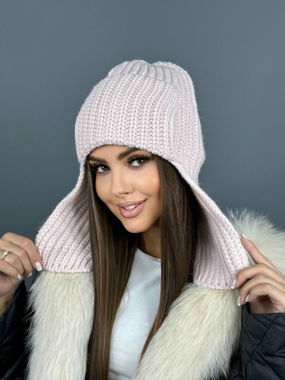 женская вязанная шапка,вязаная женская шапка,шапка женская,шапка ушанка женская,шапки вязаные