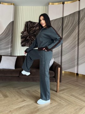 Костюм