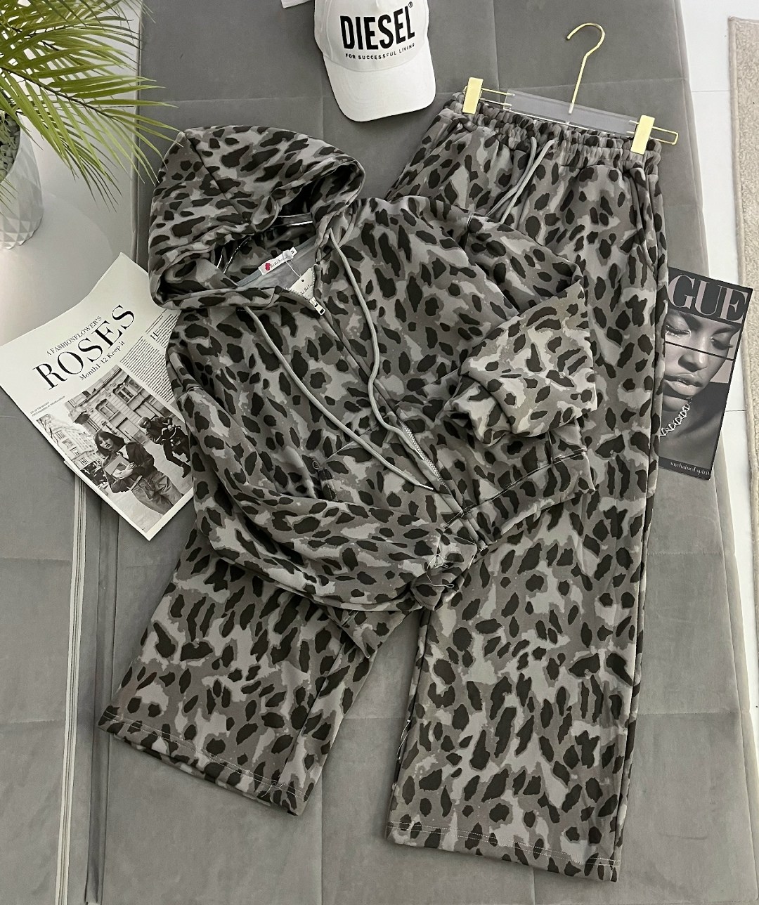 костюм леопардовый,костюм леопард,костюм на флисе,костюм с принтом,теплый костюм