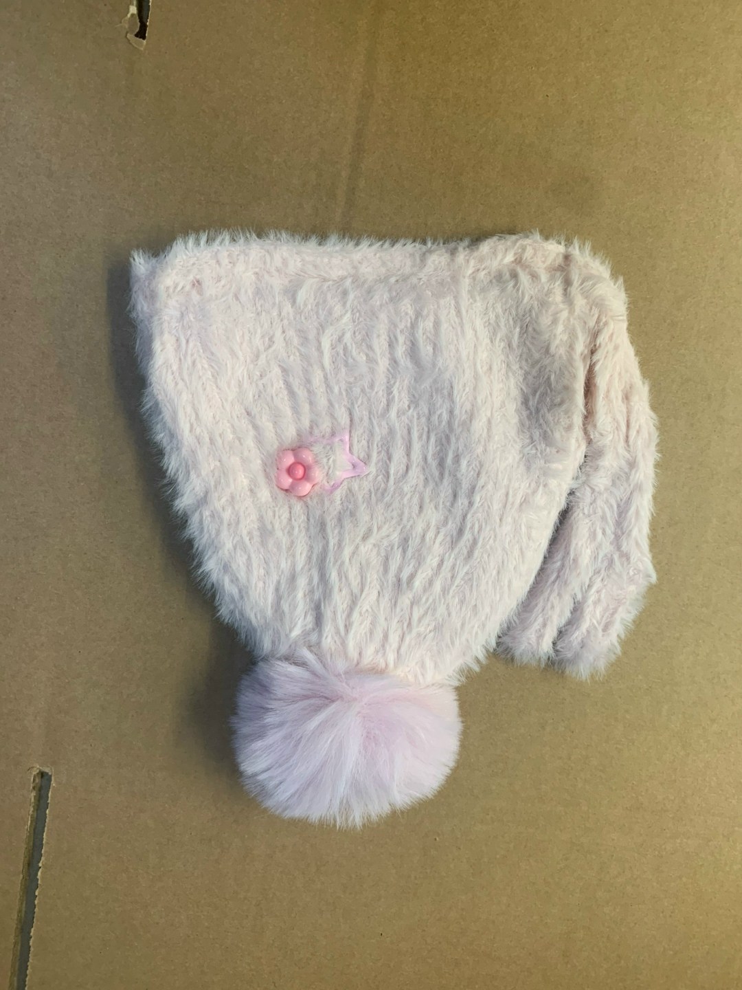 шапка детская,шапка для детей,детская вязаная шапка,вязаная шапка,шапка с завязками для девочки