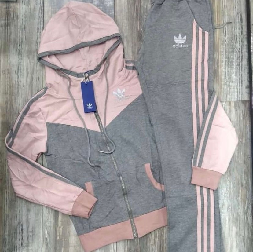 женский спортивный костюм adidas,костюм адидас женский серый,adidas спортивный костюм,спортивные костюмы адидас женские,костюм адидас женский