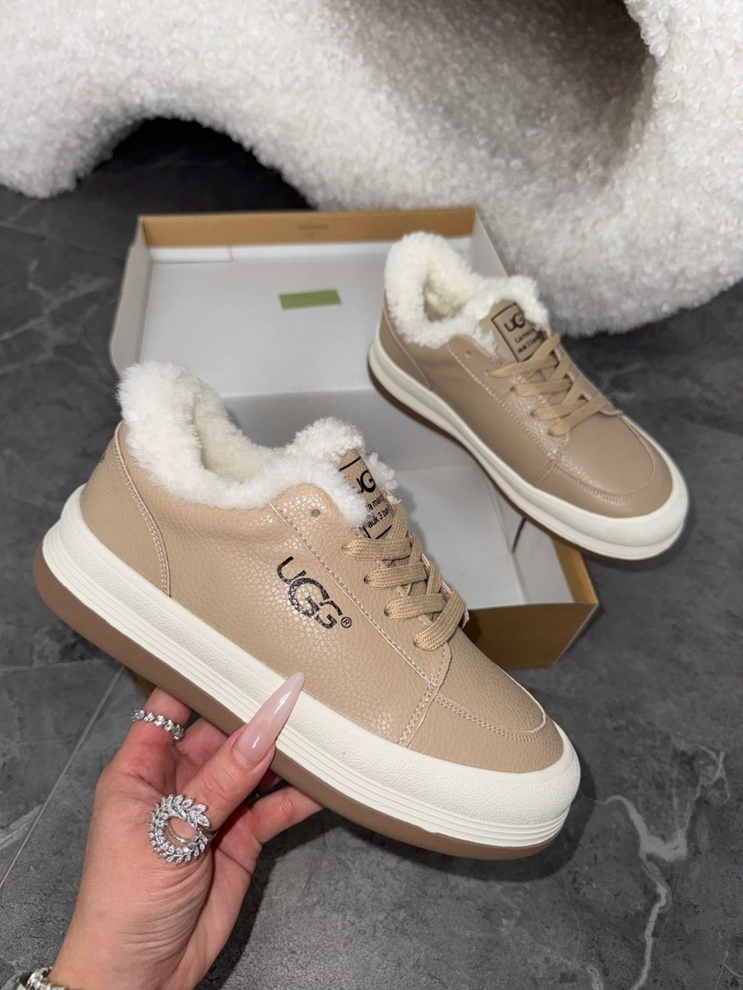 кроссовки ugg,,кроссовки женские зимние,зимние кроссовки,кроссовки женскиe