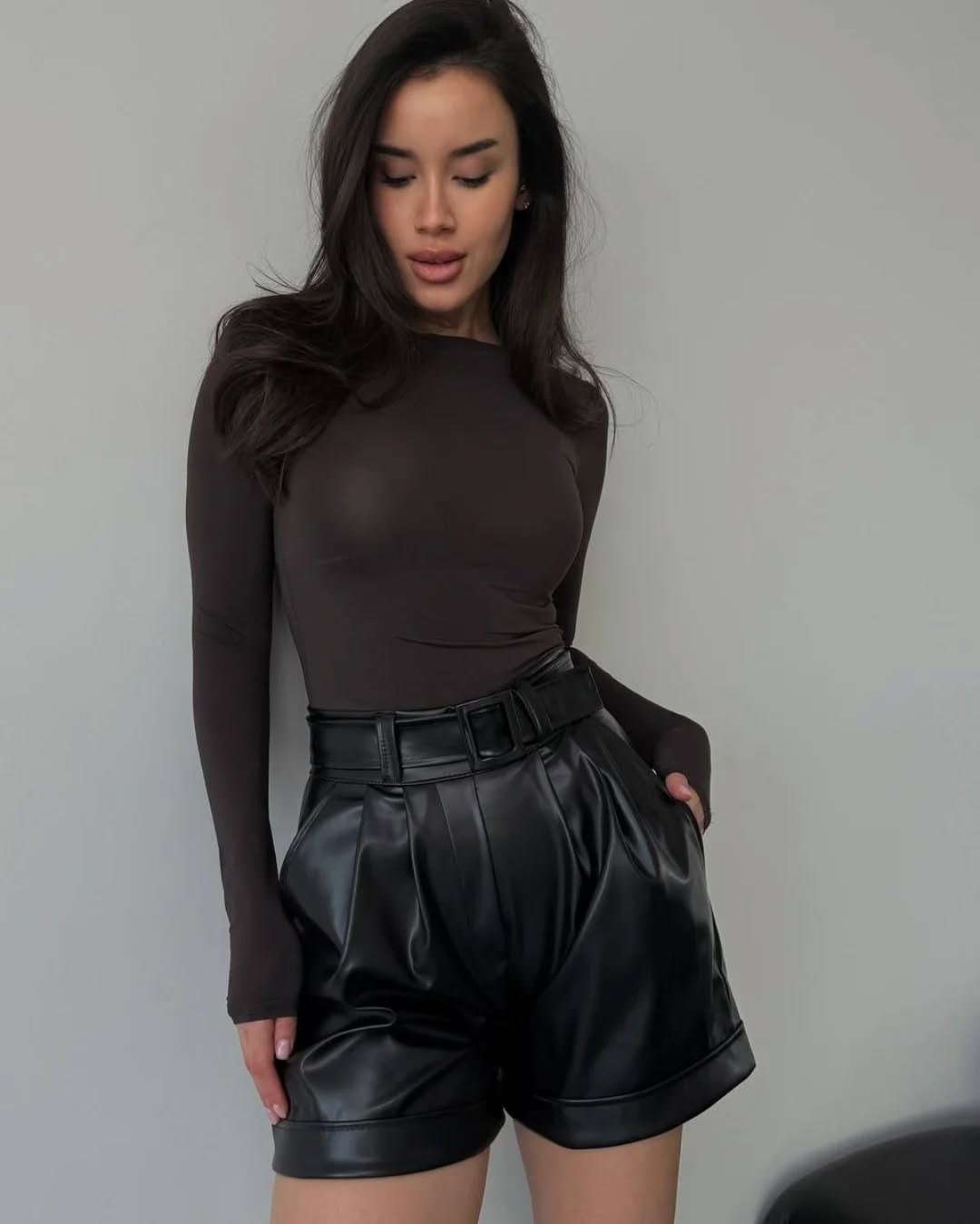 кожаные шорты женские,женские шорты,женские шорты из экокожи,женская кофта,кожаные шорты