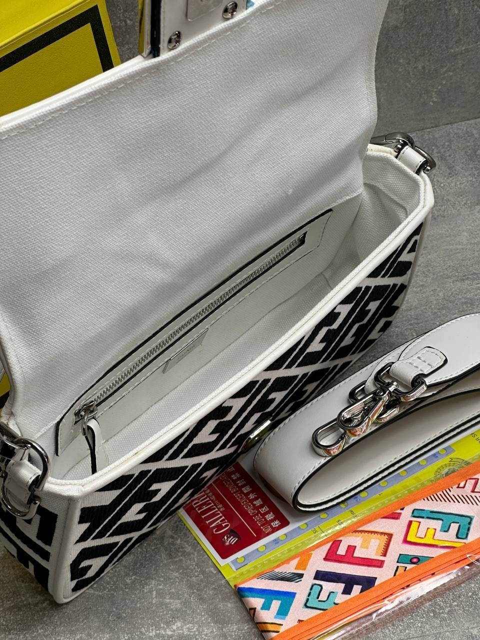 cумка fendi,женская сумка fendi,сумка fendi белый,fendi сумка на плечо,сумки фенди