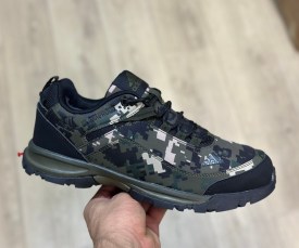 Кроссовки