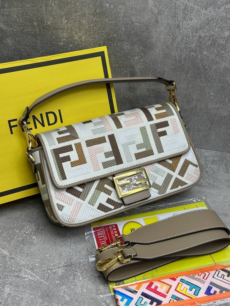 fendi сумка,сумка женская fendi,fendi сумка на плечо,fendi сумка fendi,сумки