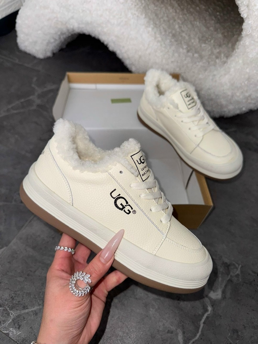 кроссовки ugg,,кроссовки женские зимние,зимние кроссовки,кроссовки женскиe