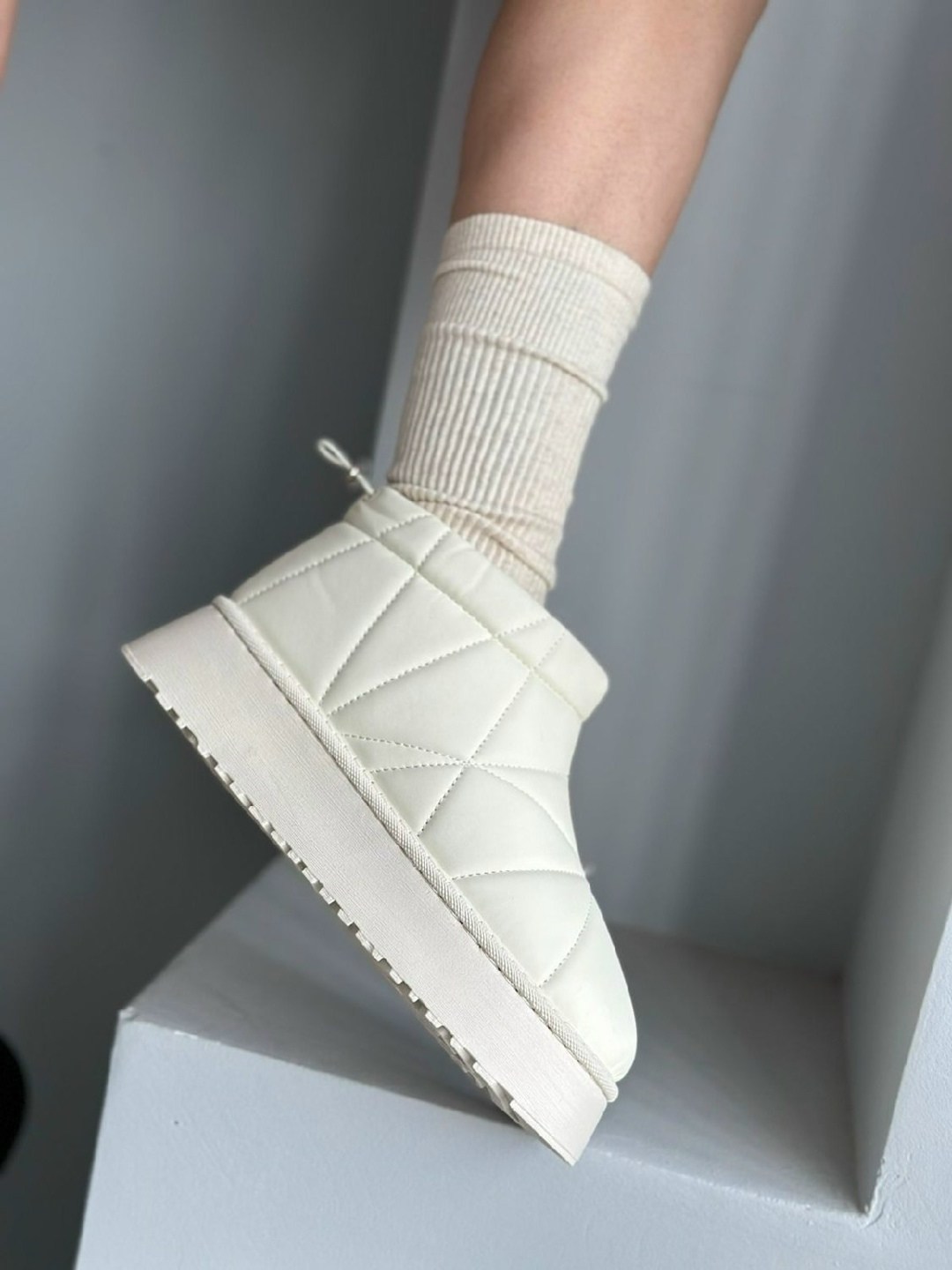 ,угги дутики женские короткие на высокой платформе,дутики женские,угги женские,дутики женские короткие