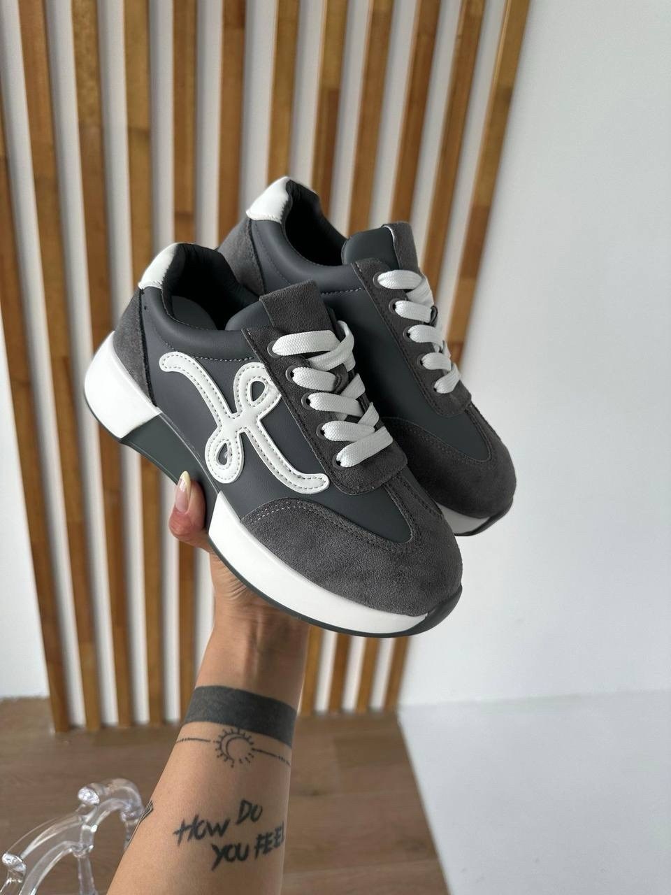 кроссовки женскиe,,кроссовки повседневные,модные кроссовки,кроссовки популярные