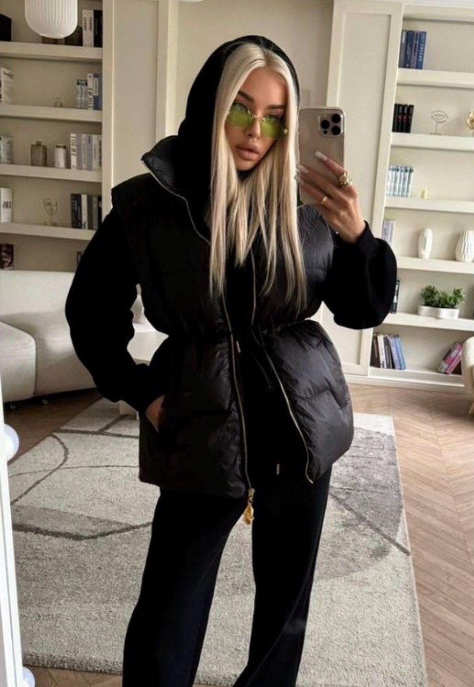 жилетка женская,женские жилеты,жилетка с поясом,жилет с поясом,демисезонная жилетка