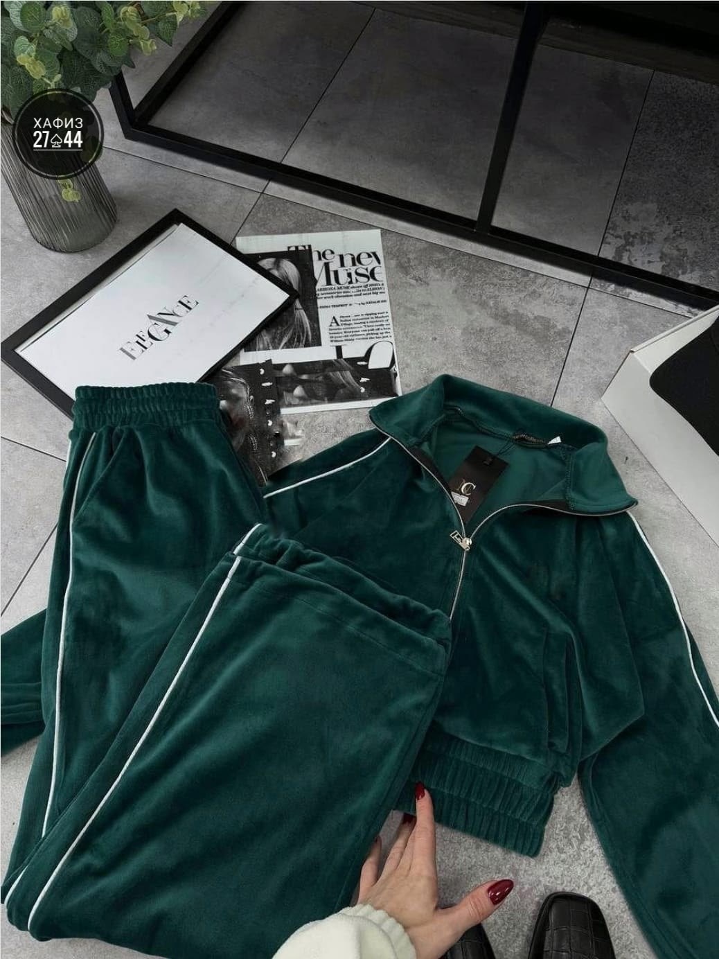 спортивный велюровый костюм,велюровые костюмы,велюровый костюм тройка женский,костюмы комплекты,спортивные женские костюмы