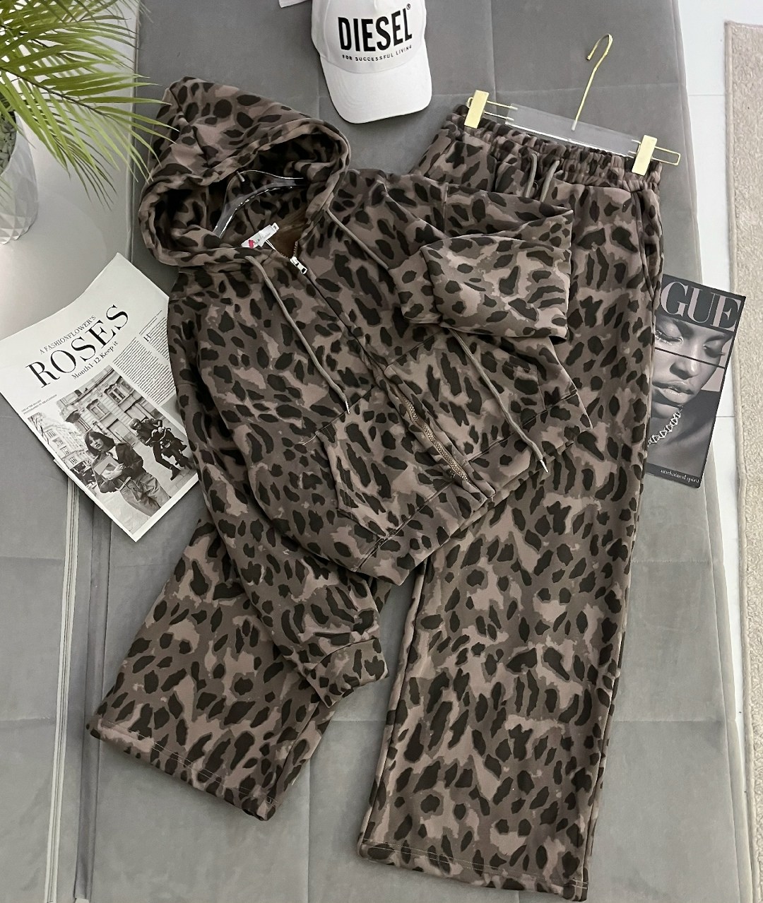костюм леопардовый,костюм леопард,костюм на флисе,костюм с принтом,теплый костюм