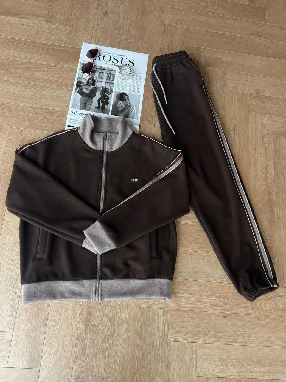 костюмы комплекты,стильные костюмы,спортивные костюмы,костюмы женские спортивные,женские костюмы